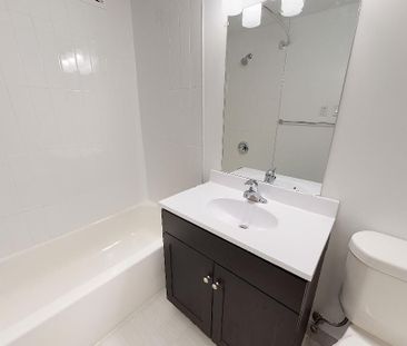 4875 Dufferin, Montréal, QC - Photo 4