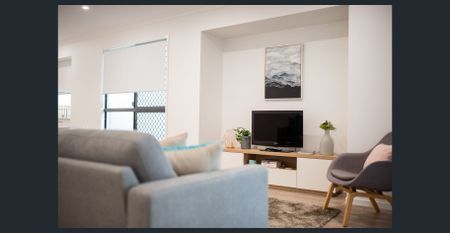 Family Comfort Meets Modern Living - Photo 5