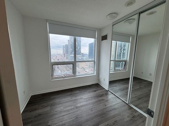 For Lease - 18 Yonge Street Unit# 1805, Toronto, Ontario - Photo 1