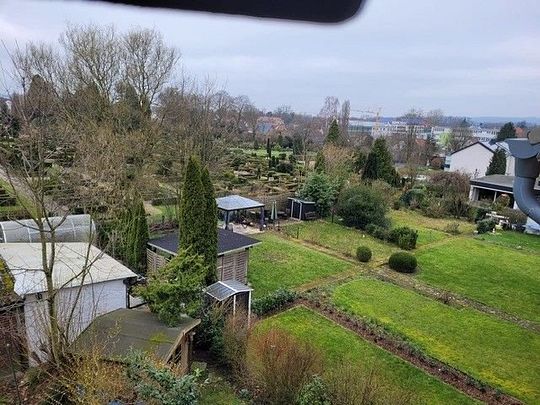 GroÃzÃ¼gige, renovierte Drei-Zimmer-Wohnung mit Balkon in Melle im II. Obergeschoss - Foto 1