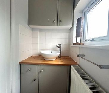 4 bedroom detached house to rent - Photo 6