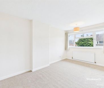 3 bedroom end of terrace house to rent - Photo 4