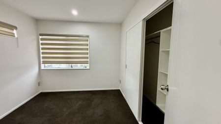 Modern 4-Bedroom, 3-Bathroom Townhouse in Mangere - Photo 3