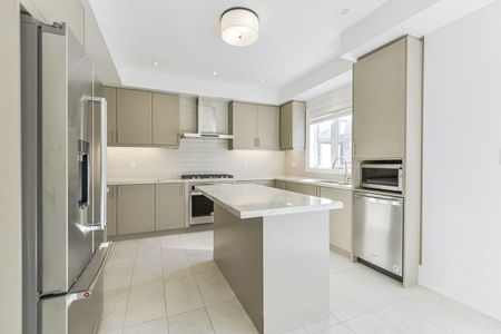 For Lease - 43 Gandhi Lane, Markham, Ontario - Photo 2