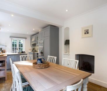 4 bedroom terraced house to rent - Photo 5