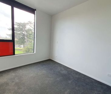 3 bedroom town house in heart of Avondale - Photo 3