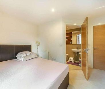 Attlee Court, Stanmore, HA7 - Photo 2