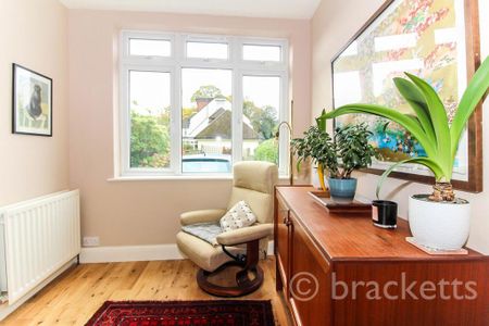 3 bedroom semi-detached house to rent - Photo 5