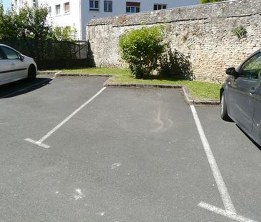 A LOUER F1 avec parking RUE DE LEBISEY CAEN - Photo 4