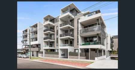 SPACIOUS 1 BEDROOM APARTMENT - Photo 4