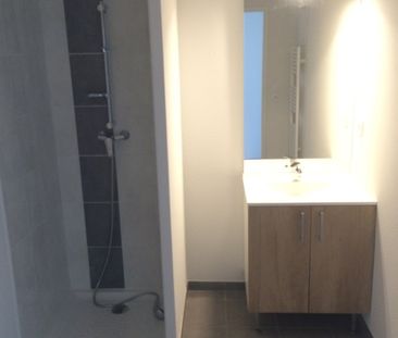 Location Appartement 1 pièce 23m² ROYAN 17200 - Photo 2