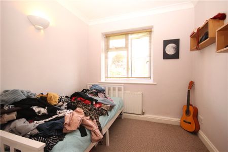 West Road, Guildford, Surrey, GU1 2AS - Photo 3