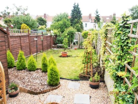 2 bedroom terraced house to rent - Photo 2