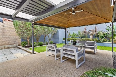 Elevated riverside living - Photo 4