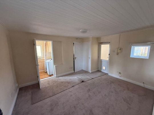 1 bedroom cottage to rent - Photo 1