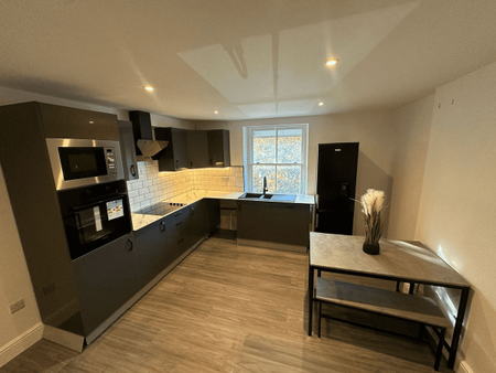 Hervey Road, London, SE3 - Photo 2