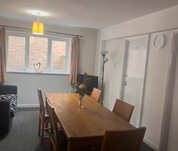 Ulcombe Gardens 35 Room 6 - Photo 3