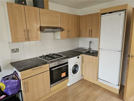 3 Bed Flat, Heyford Terrace, SW8 - Photo 5