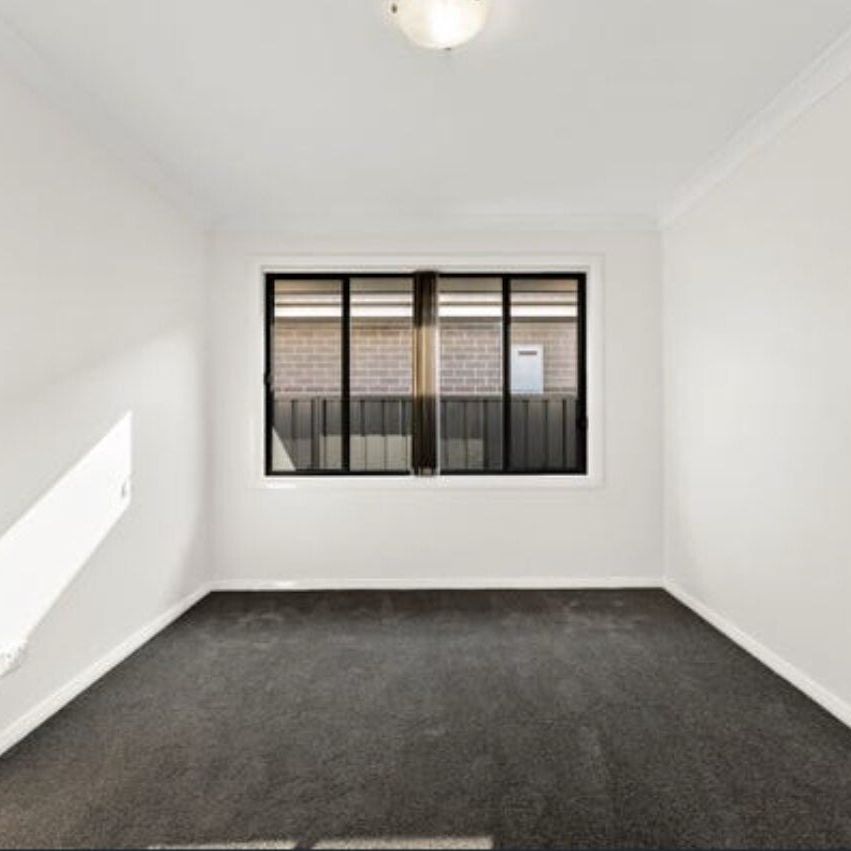 Rutherford - Photo 1