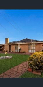 Solid 3 Bedroom Home For Lease in Bellbridge Estate!! - Photo 3