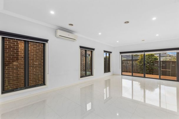 Spacious Home - Great Location! - Photo 1