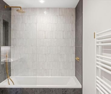 3 bedroom flat to rent - Photo 6