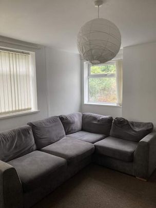 Large Double Room @ Five Bedroom Female Only share Phillips Parade, Swansea. - Photo 1
