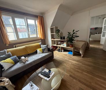 Location Appartement 1 pièce 47m² - Photo 2