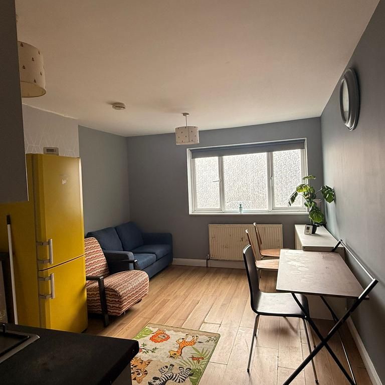 1 bedroom flat to rent - Photo 1