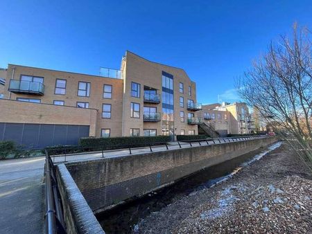 The Embankment, Nash Mills Wharf, HP3 - Photo 4