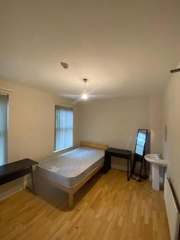 All Bedrooms Upstairs, 3 Collingwood Avenue, Queens Quarter, Belfast, BT7 1QT - Photo 4