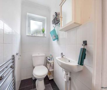 3 bedroom property to rent in Ilford - Photo 6