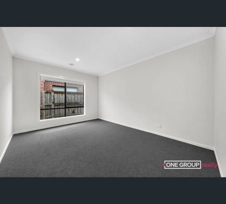 330 Mandalay Circuit, Beveridge, Vic 3753 - Photo 5
