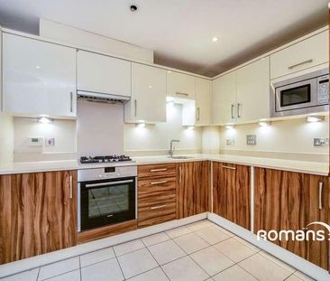 Iron Duke Close, Crowthorne, Berkshire, RG45 - Photo 4