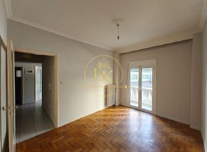 Studio/Γκαρσονιέρα για ενοικίαση - Χαριλάου, - Φωτογραφία 1