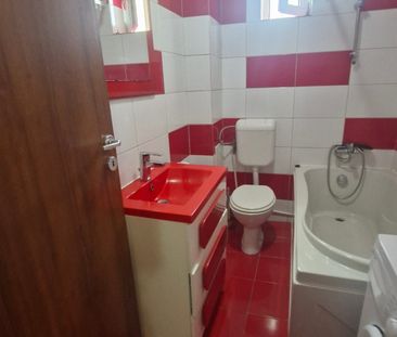Garsonieră decomandată, mobilată, etaj 3, Str. Frunzei, Sibiu - Photo 3