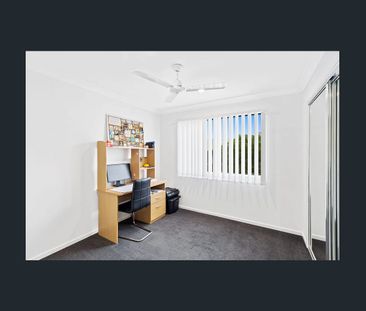 Standalone Villa in Quiet Complex - Photo 4