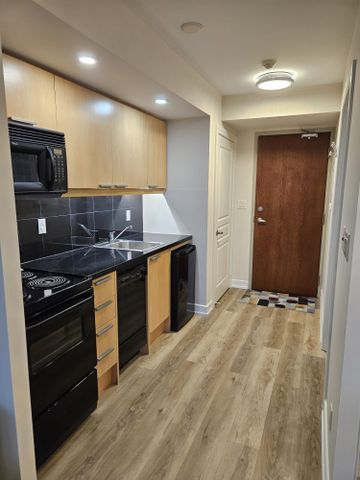 For Lease - 19 Avondale Avenue Unit# 210, Toronto, Ontario - Photo 2