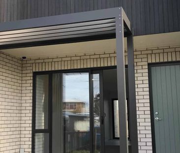 Modern 3-Bedroom Townhouse in a Fantastic Te A... - Photo 5