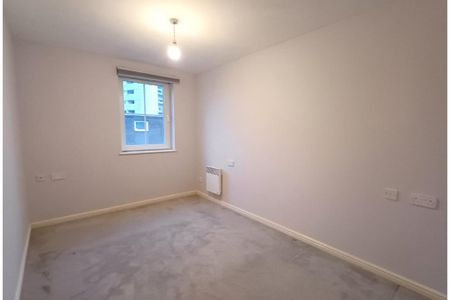 2 bed flat for rent in The Shore - Photo 3