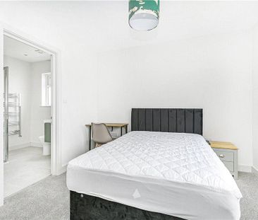 6 bedroom semi-detached house to rent - Photo 3