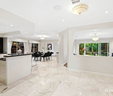 Fantastic Large Family Home - Photo 3