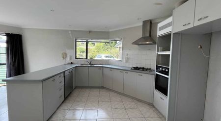 Hidden Away - Photo 5