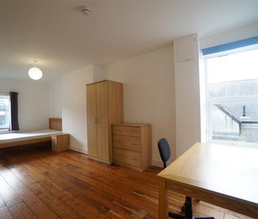 4 College Road - Photo 3