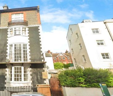 House share to rent - Photo 2