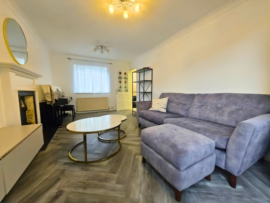 3 bedroom detached house to rent - Photo 1