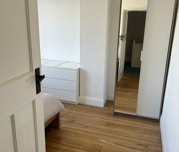 3 Bed Terraced House, Southmead Road, BS10 - Photo 4