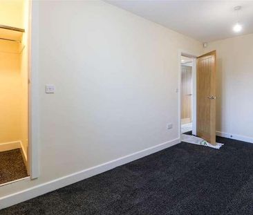 Ipswich Crescent, Birmingham, B42 - Photo 2