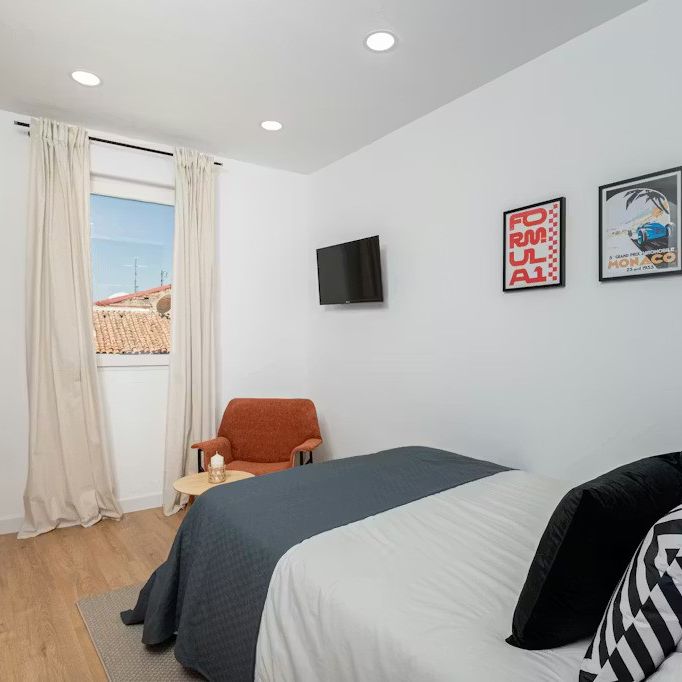 Calle del Arenal, Madrid, Community of Madrid 28013 - Photo 1