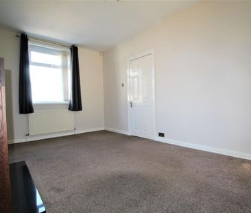 2 bedroom semi-detached house to rent - Photo 3